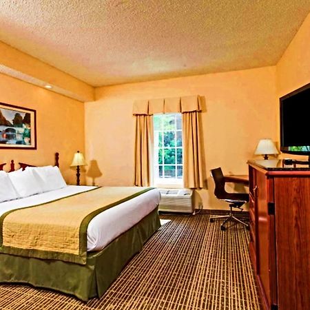 Baymont By Wyndham Columbia Maury Hotel Ngoại thất bức ảnh